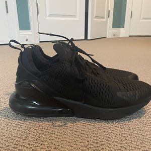 NEVER WORN BEFORE NIKE AIRMAX 270 black mens size 10